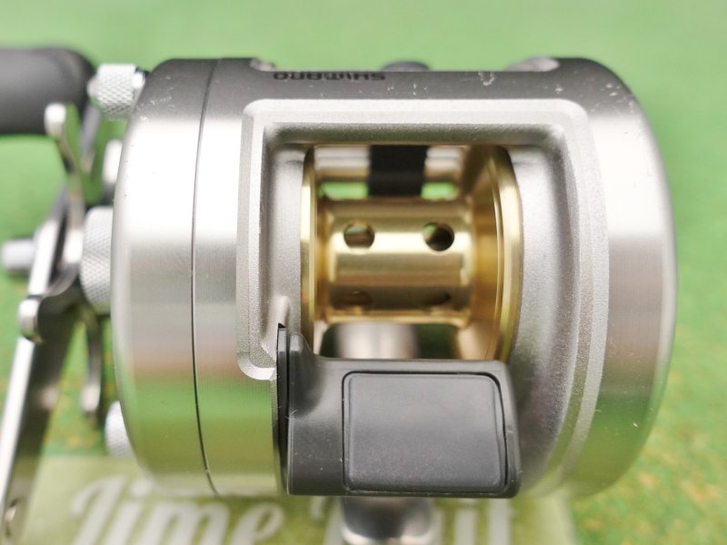 Photo2: Shimano 05 Calcutta 201 [4659] (2)