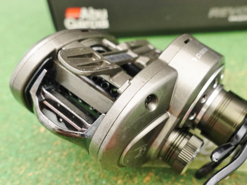 Photo12: Abu Garcia Revo LT 7.1L  [4827] (12)