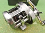 Photo5: Shimano 17 Calcutta Conquest BFS HG [4941] (5)