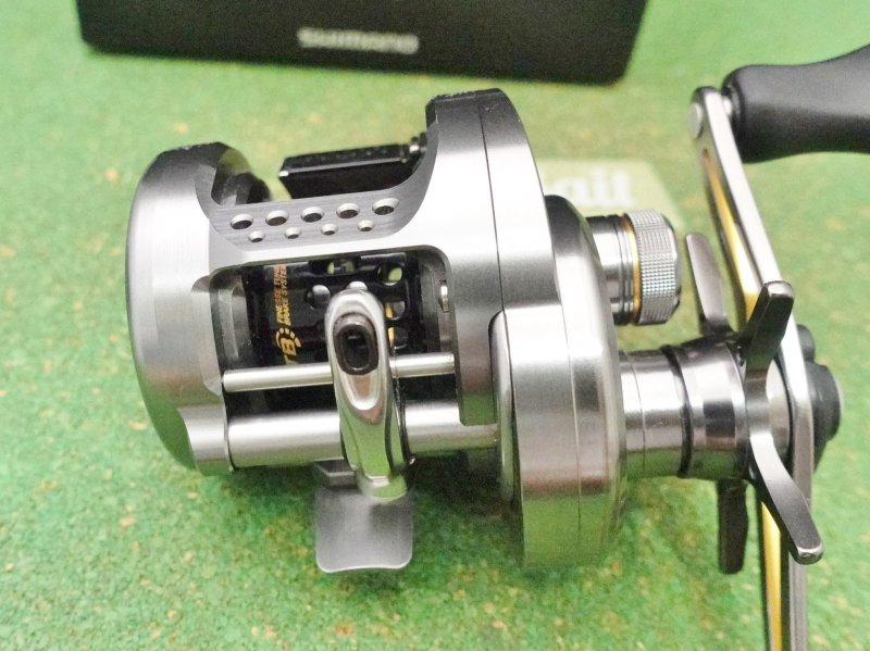 Photo6: Shimano 17 Calcutta Conquest BFS HG [5169] (6)